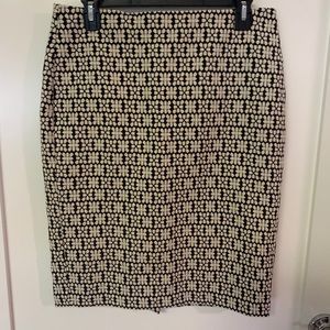 Banana republic skirt size 6 (NWT)